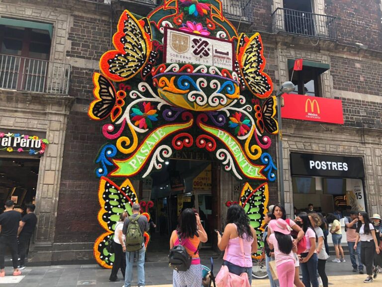 Arranca Festival de las Flores en CDMX; se Sumarán Comercios del Centro Histórico