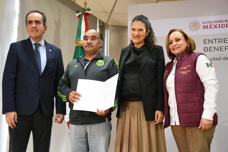 Reciben Trabajadores del  ISSSTE, su Constancias de Finiquito FOVISSSTE
