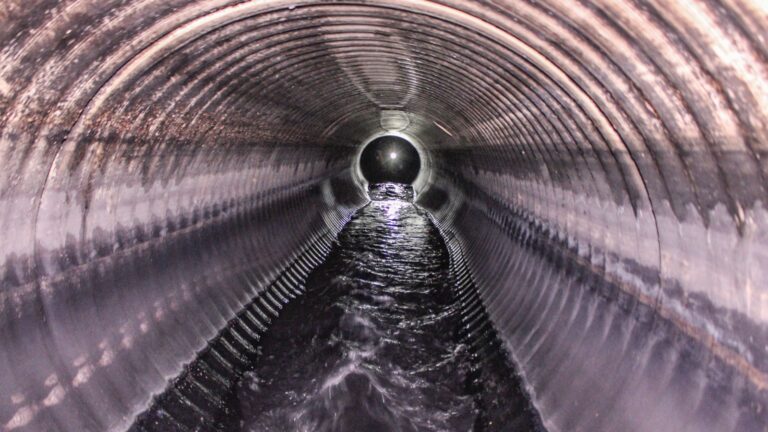 Dan Mantenimiento a Infraestructura de Drenaje en el Oriente del EdoMéx; Buscan Prevenir Inundaciones