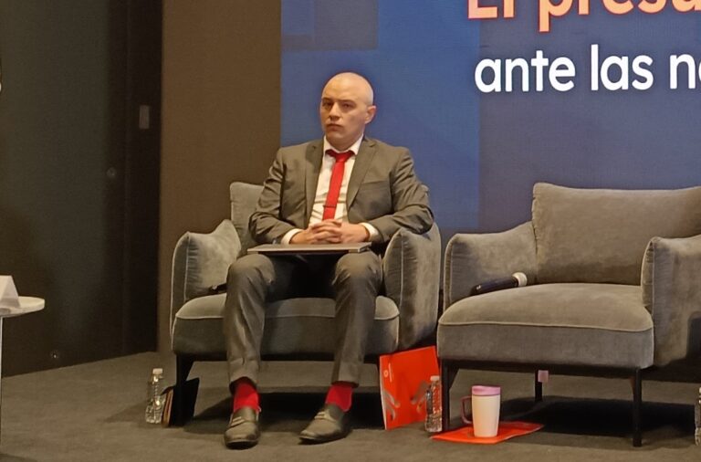 Urgen Reglas Verificables Sobre Deuda e Impuestos en México: México Evalúa